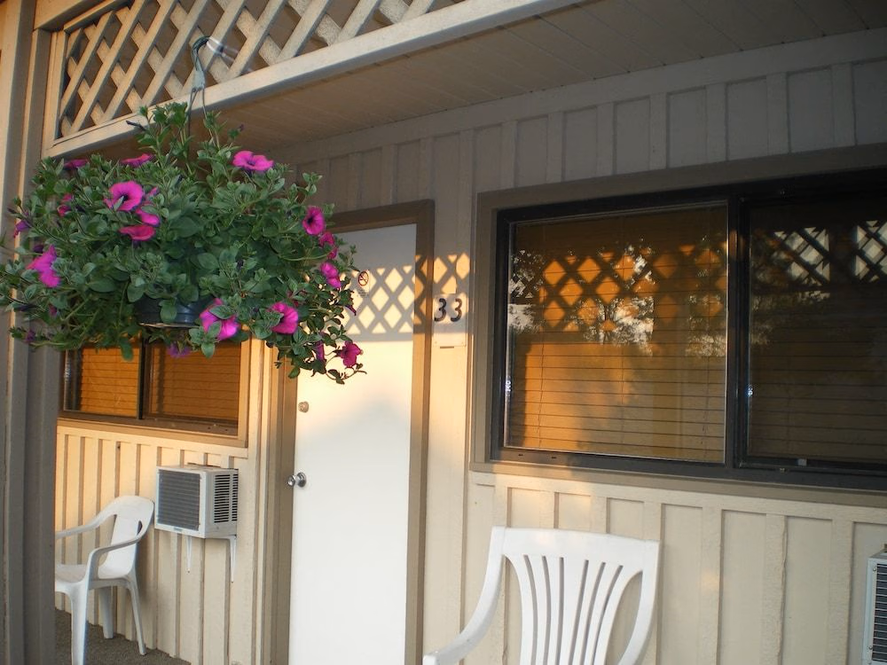Campbell River Lodge2