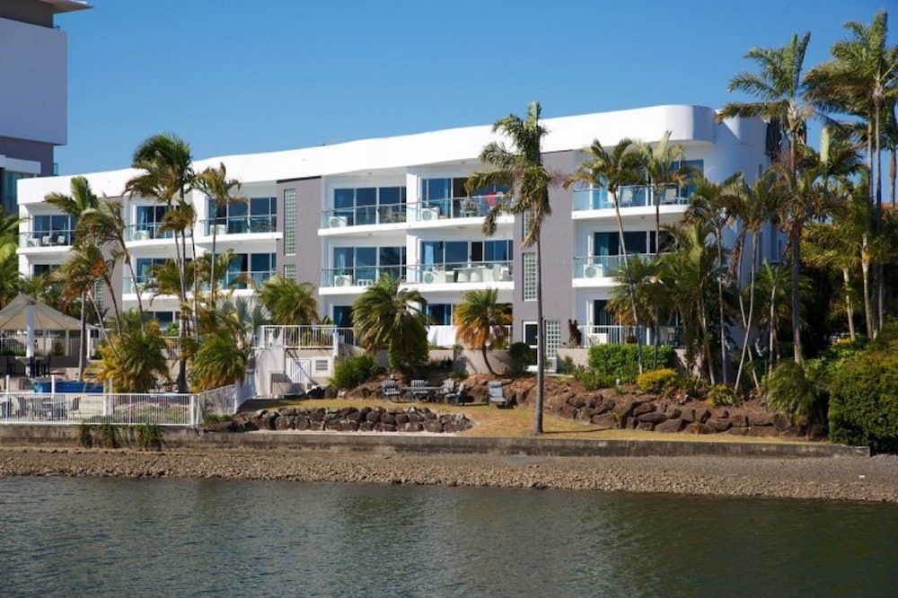 Arc Resort2