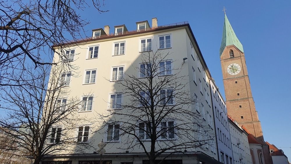 Der Tannenbaum City Downtown Hotel1