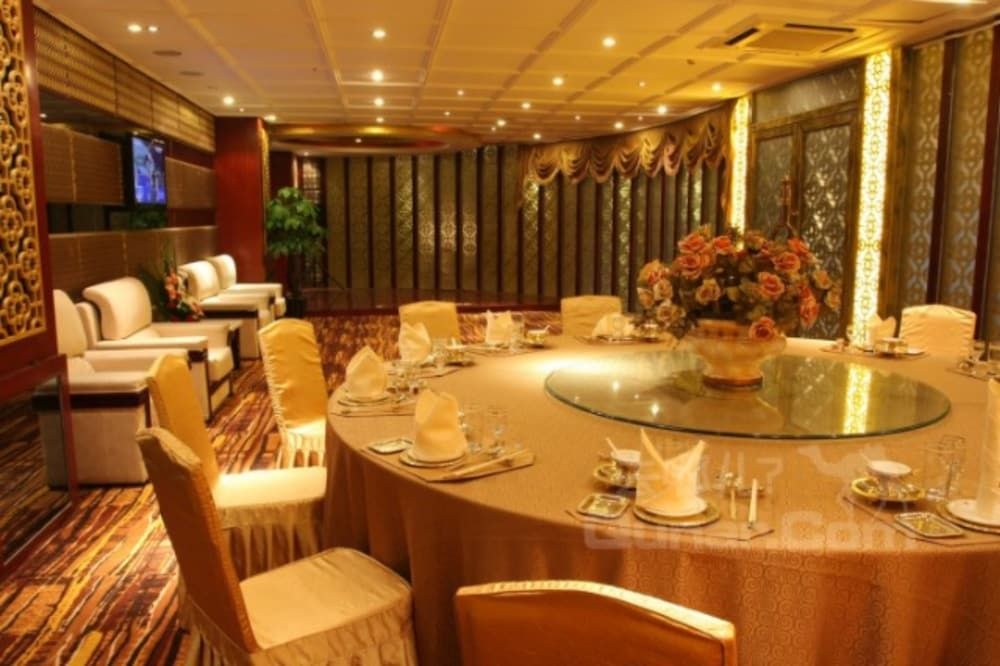 Pretty Tianfu Hotel4