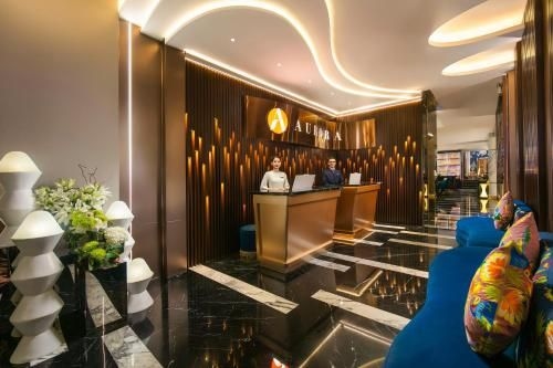 ออโรร่า เซ็นทรัล โฮเทล (Aurora Central Hotel)0
