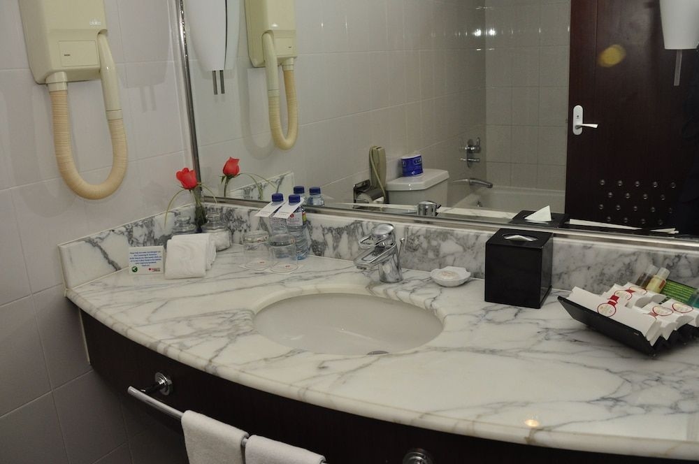 โรงแรมรามาดา พลาซ่า ผู่ตง (Ramada Plaza Pudong)3