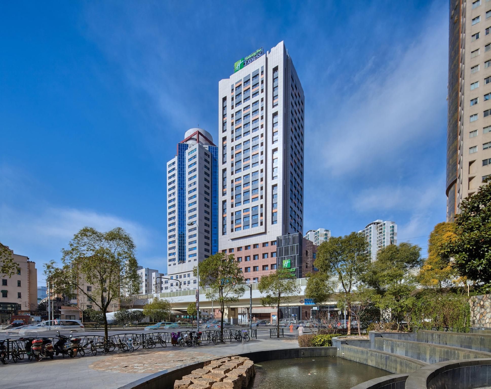 ฮอลิเดย์ อินน์ เอ็กซ์เพรส เซี่ยงไฮ้ เจิ้นผิง (Holiday Inn Express Shanghai Zhenping)0