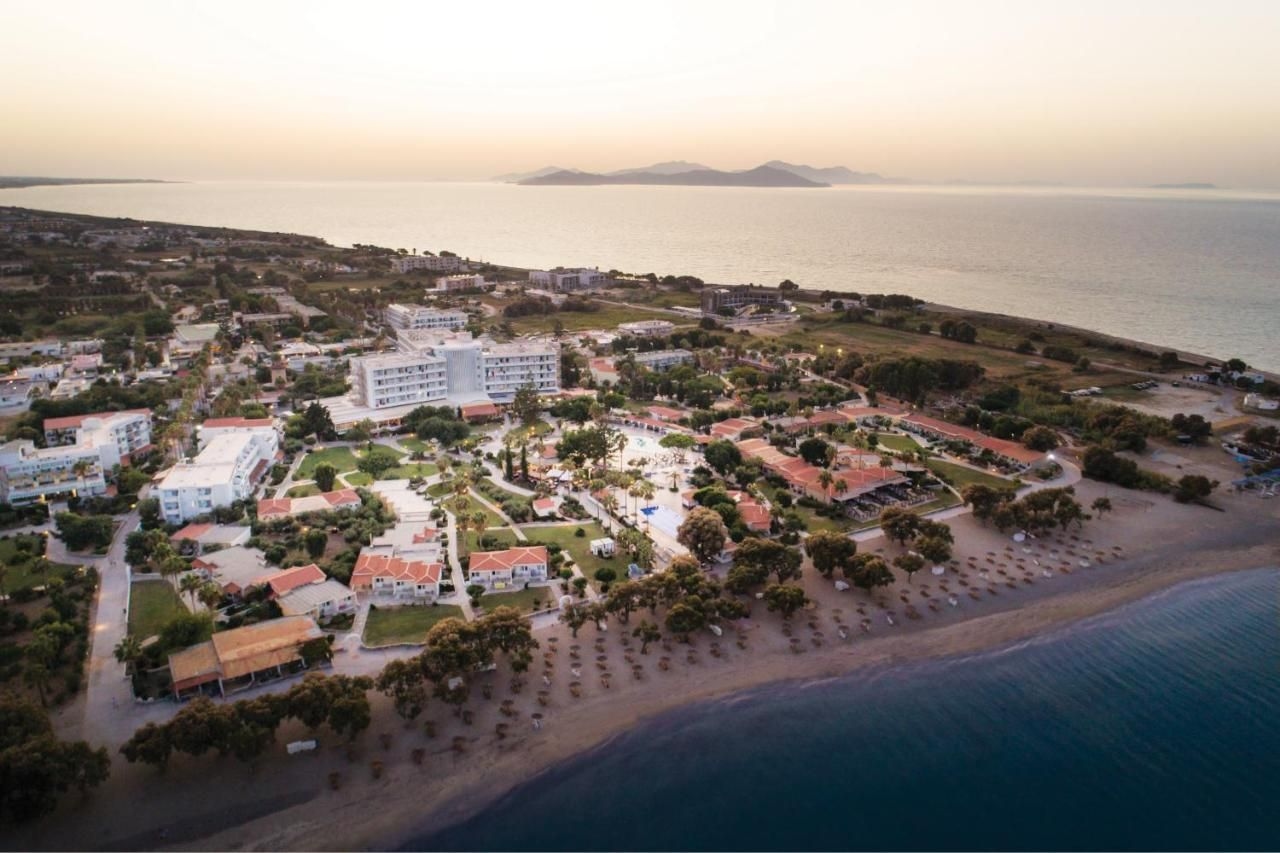 Atlantis Hotel0