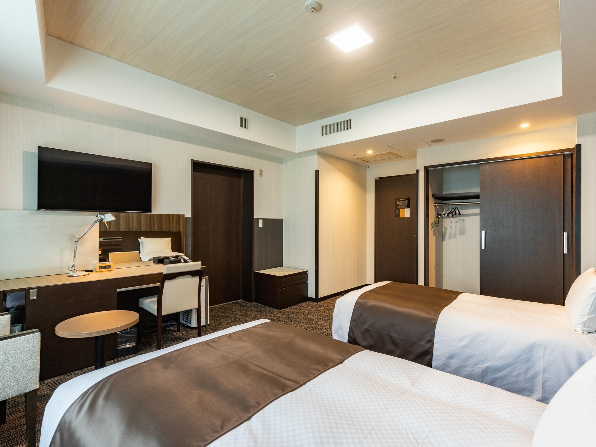โรงแรมเทนซ่า ณ สถานีฮากาตะ (Tenza Hotel at Hakata Station)1