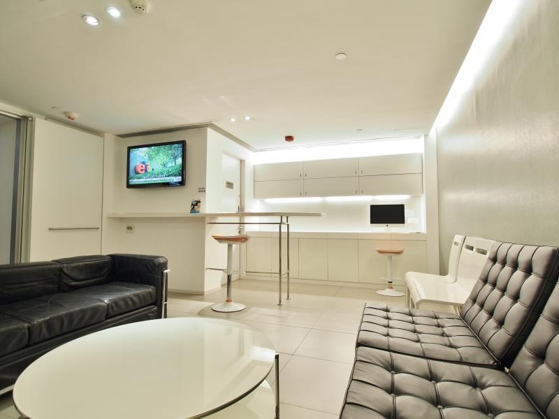 โรงแรม 60 เวสท์ (60 West Hotel)3