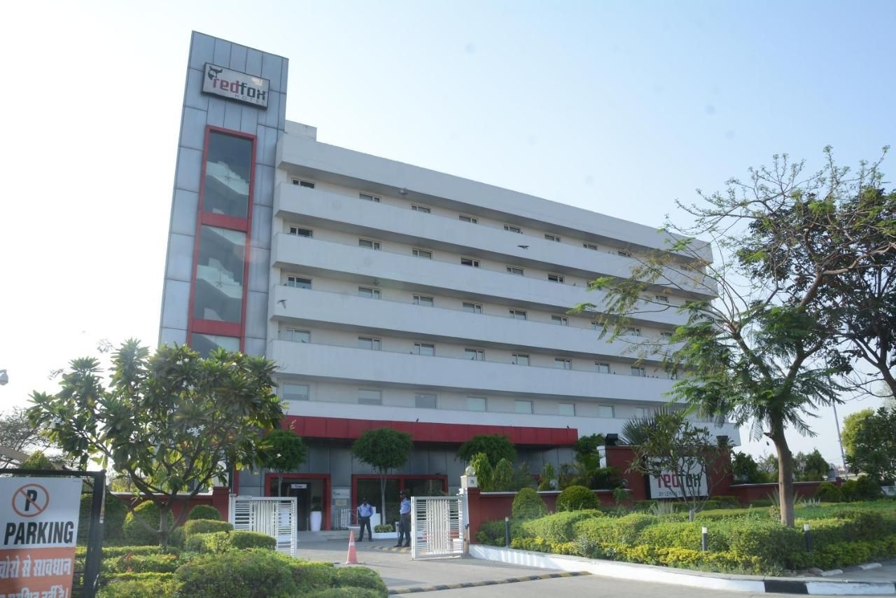 โรงแรมเรดฟ็อกซ์ (Red Fox Hotel, Jaipur)0