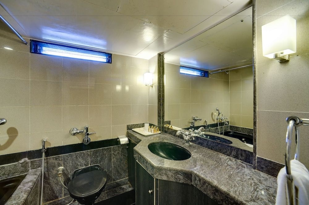Ramee Guestline Hotel, Khar4