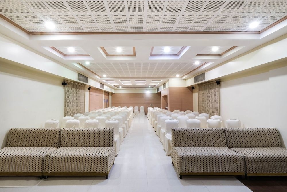 7 Apple Hotel, Pune3