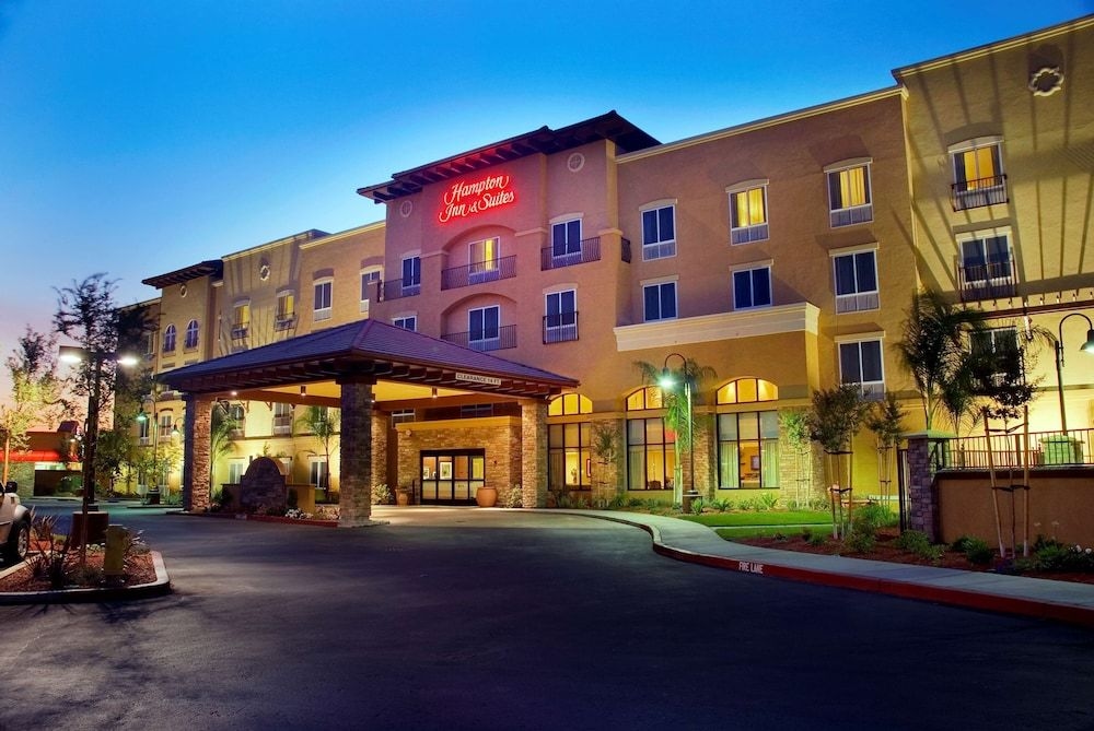 HAMPTON INN - SUITES LODI2