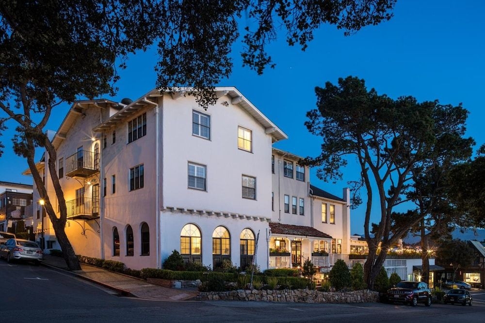 Pine Inn3