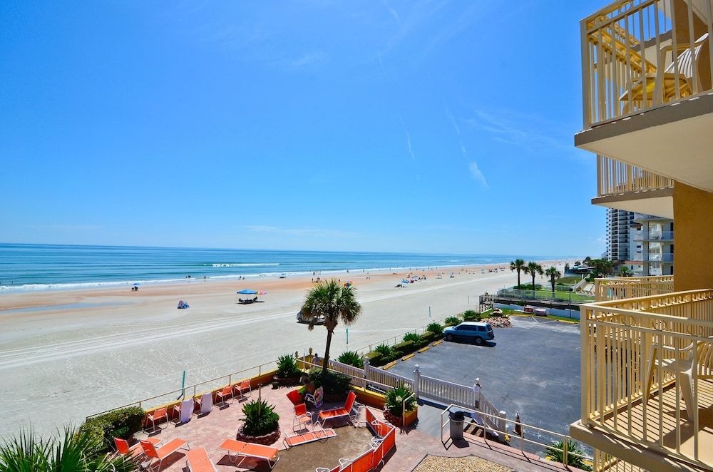 LEXINGTON INN AND SUITES - DAYTONA BEACH1