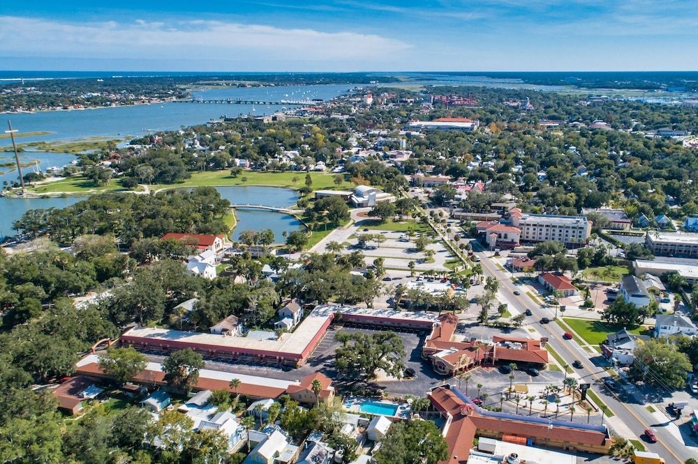 HOWARD JOHNSON EXPRESS INN1