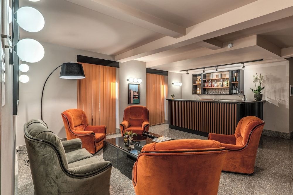Madison Hotel1