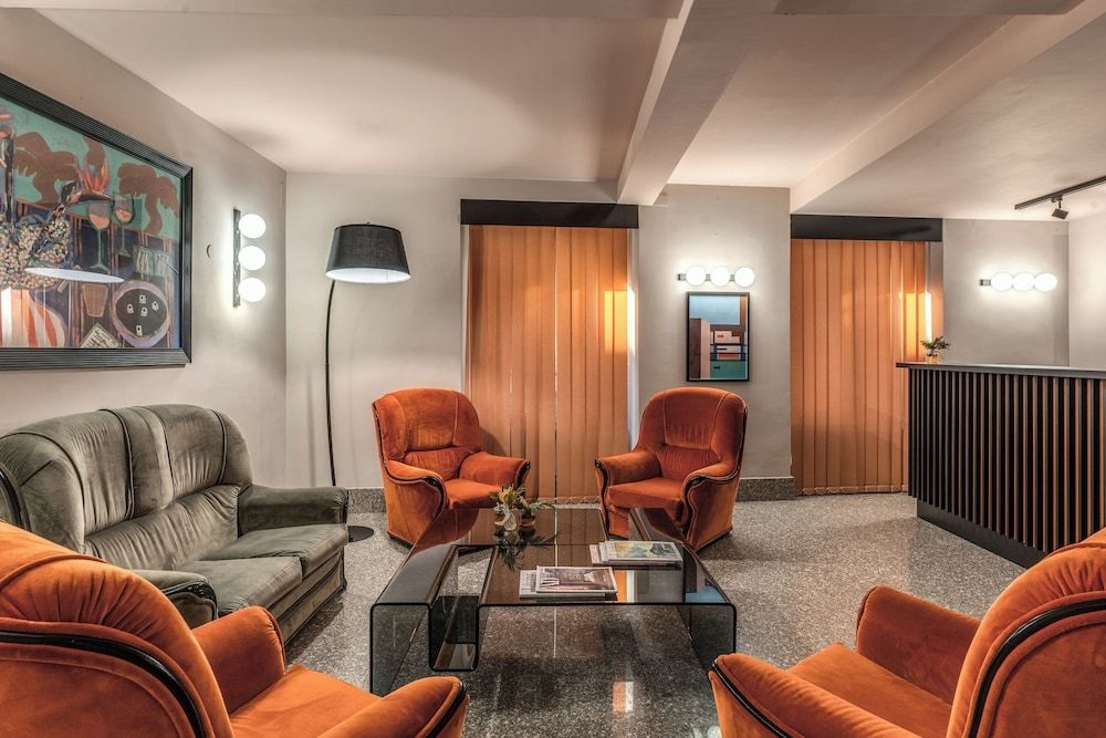 Madison Hotel2