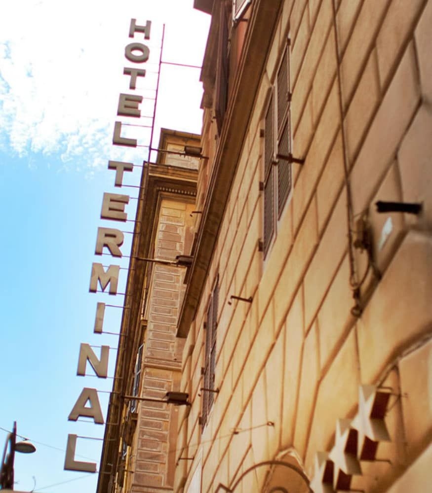 Terminal Hotel3