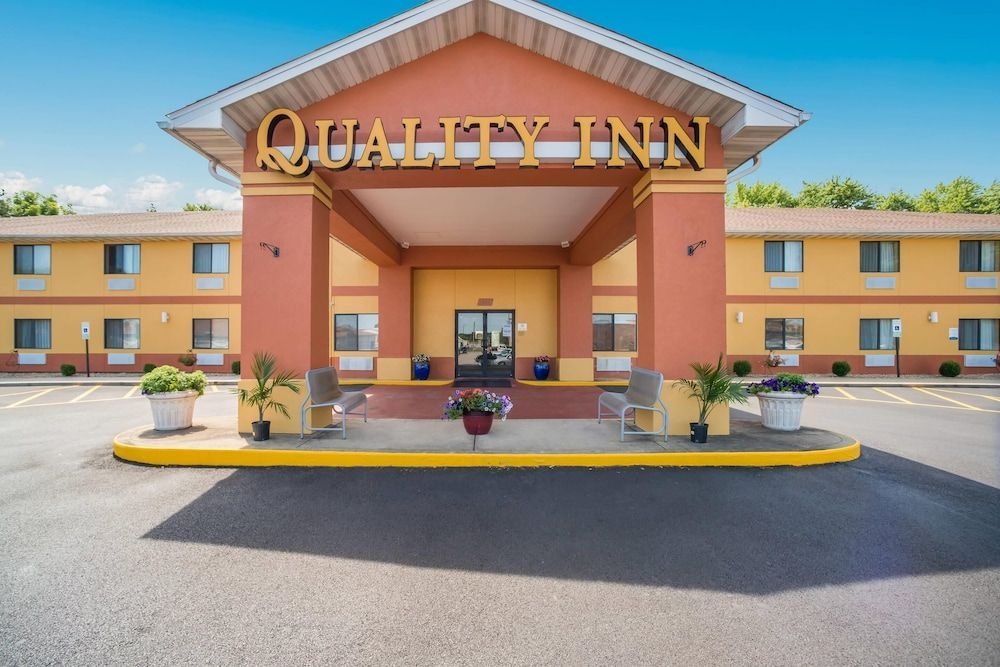 QUALITY INN O'FALLON2