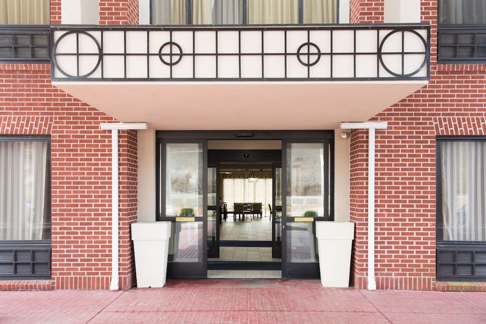 HOLIDAY INN EXPRESS & SUITES A3