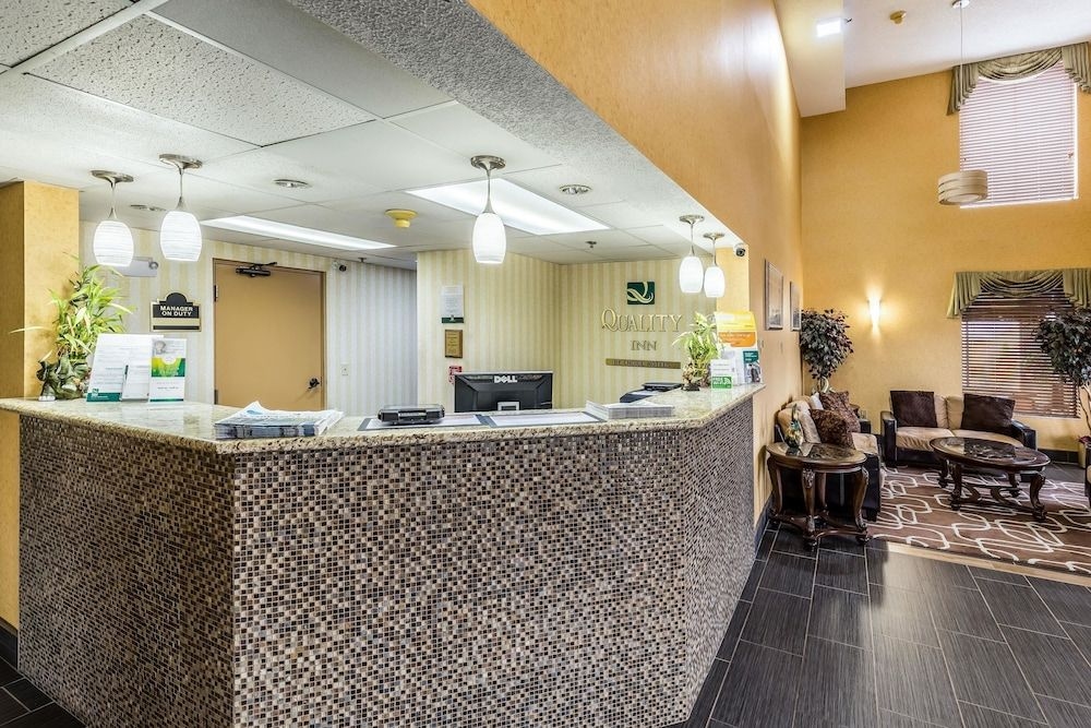 QUALITY INN ROLLA3