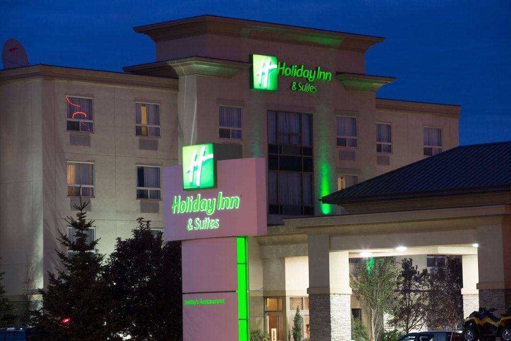 HOLIDAY INN HOTEL & SUITES LLOYDMINSTER2