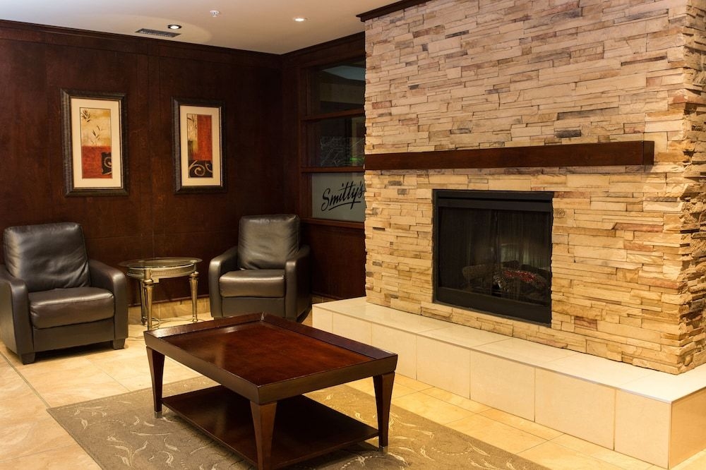HOLIDAY INN HOTEL & SUITES LLOYDMINSTER1