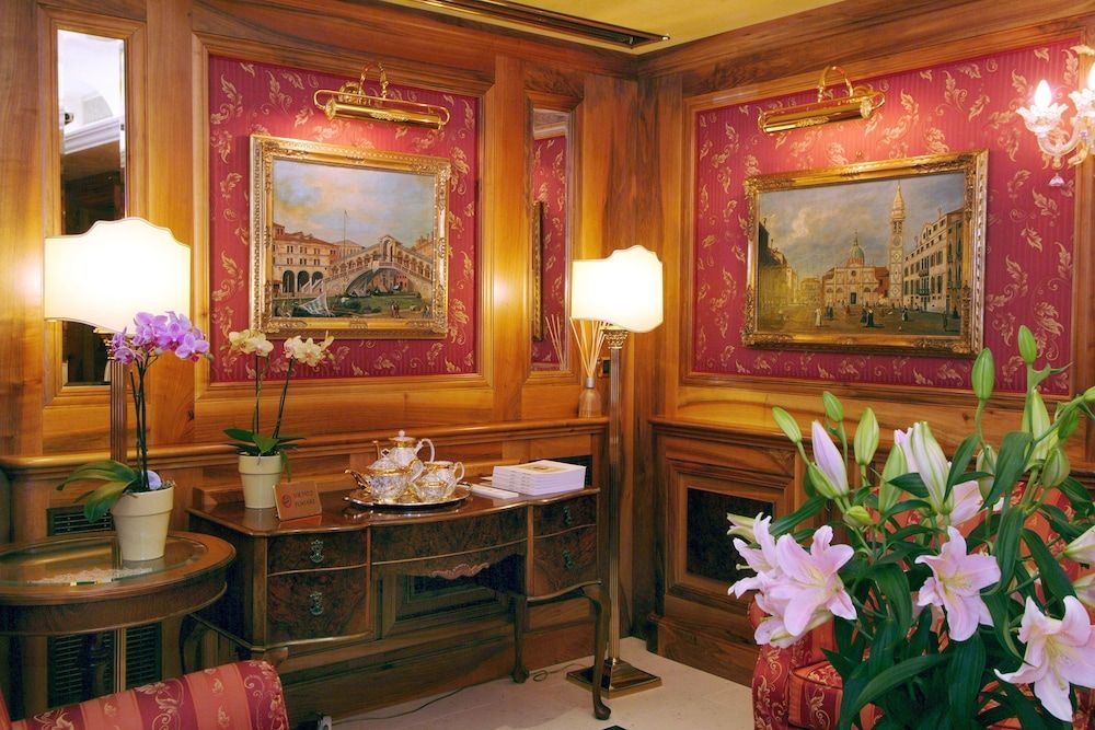 Santa Marina Hotel2