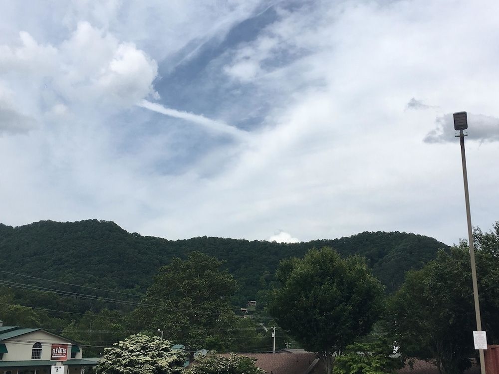 MICROTEL INN AND SUITES MAGGIE VALLEY1