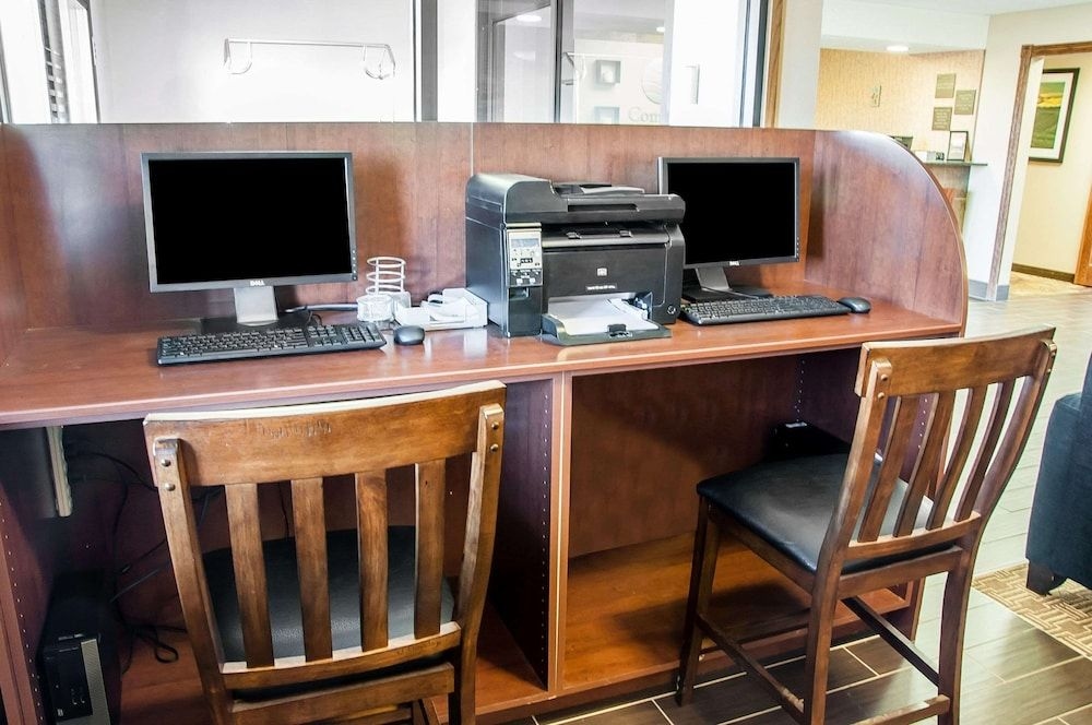 COMFORT INN DICKINSON3