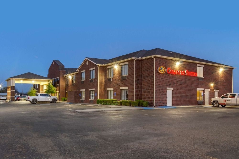 COMFORT SUITES PLAINVIEW1