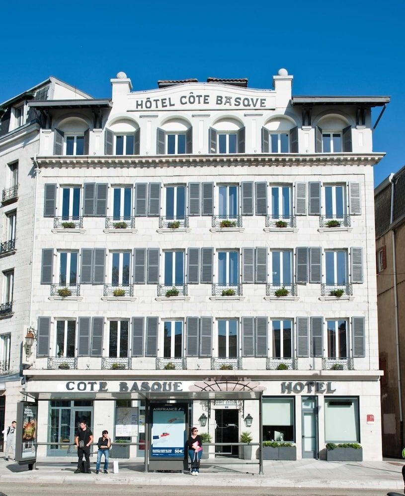COTE BASQUE0