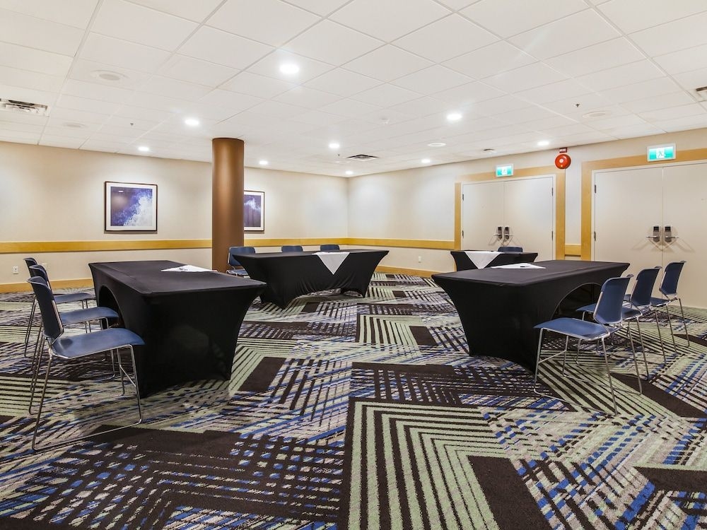 HOLIDAY INN EXPRESS & SUITES L3