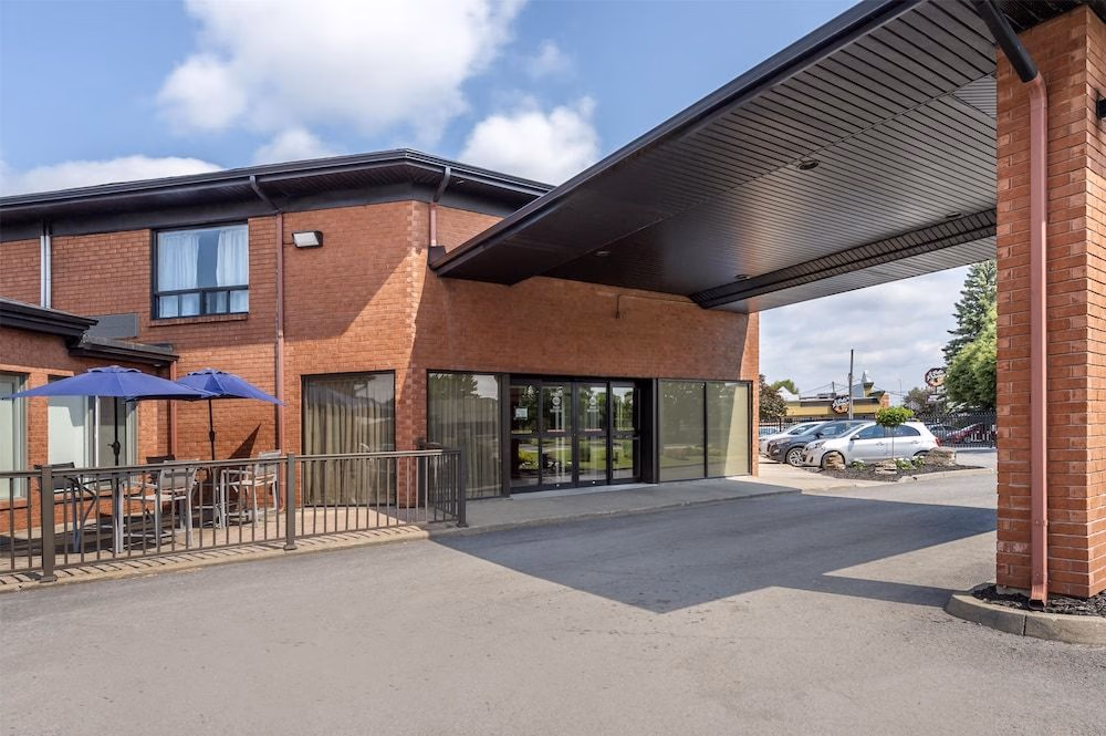 BEST WESTERN HOTEL BROSSARD2