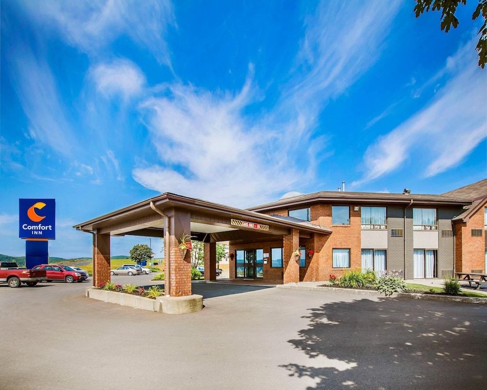 COMFORT INN SWIFT CURRENT0