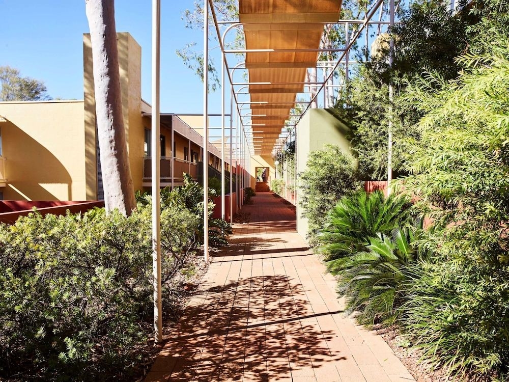 Emu Walk Apartments2