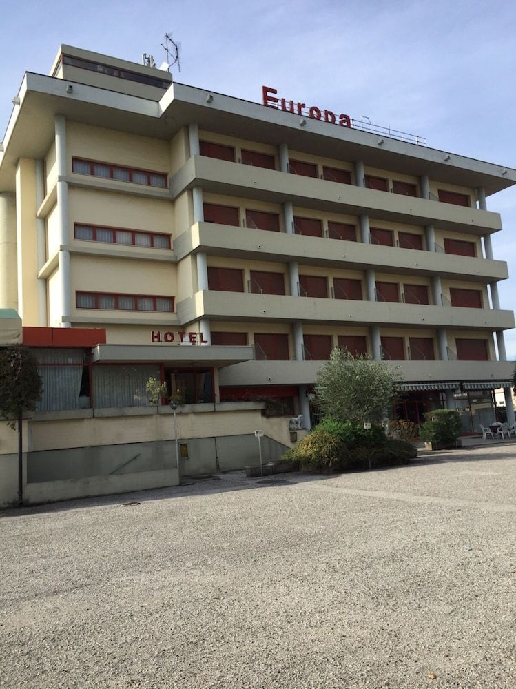 HOTEL EUROPA0
