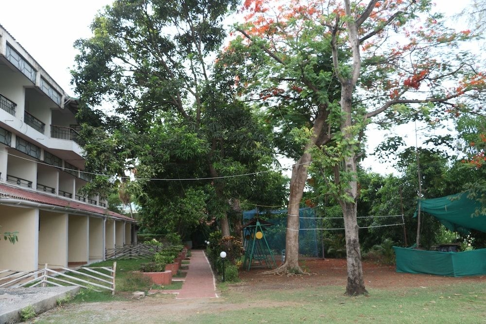 LOTUS RIVERDSIDE RESORT2