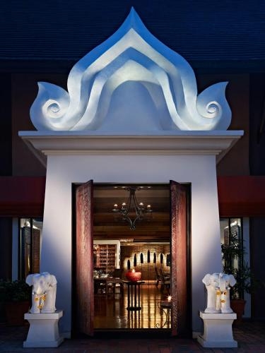 อนันตรา สามเหลี่ยมทองคำ แคมป์ช้างแอนด์รีสอร์ต (Anantara Golden Triangle Elephant Camp & Resort)1