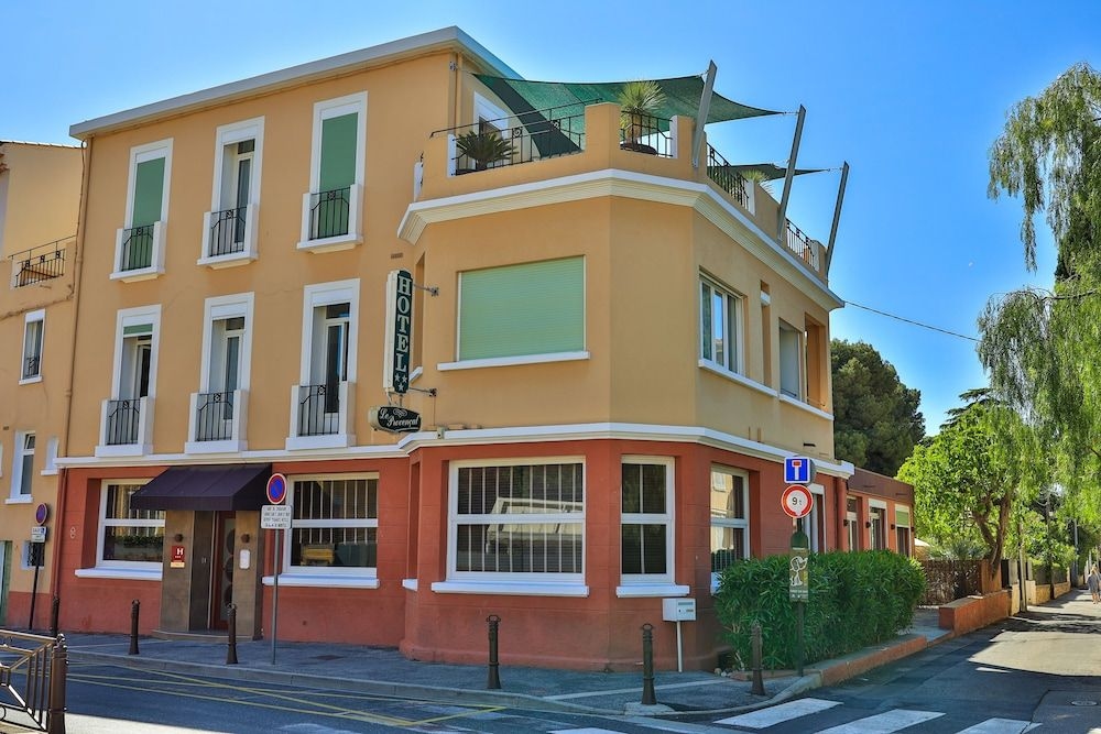 HOTEL PROVENCAL4