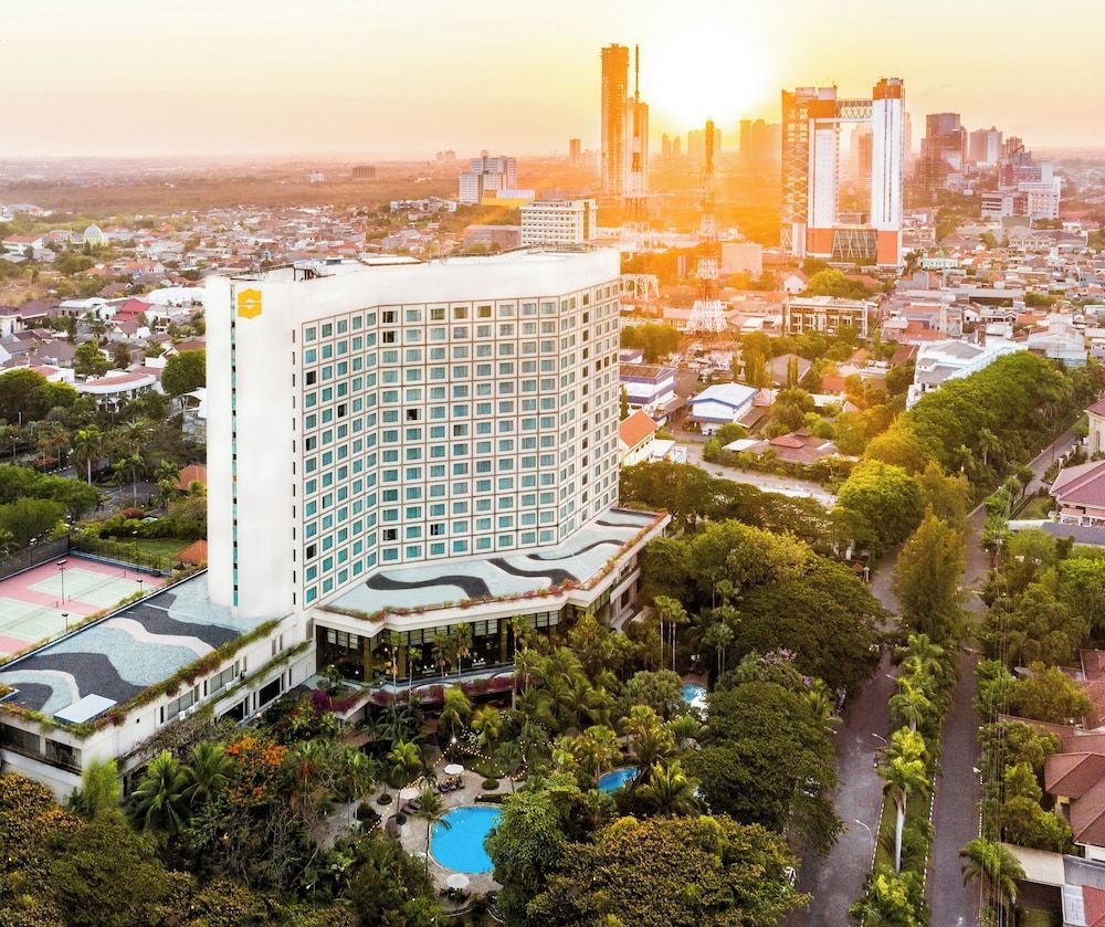Shangri-la Surabaya1