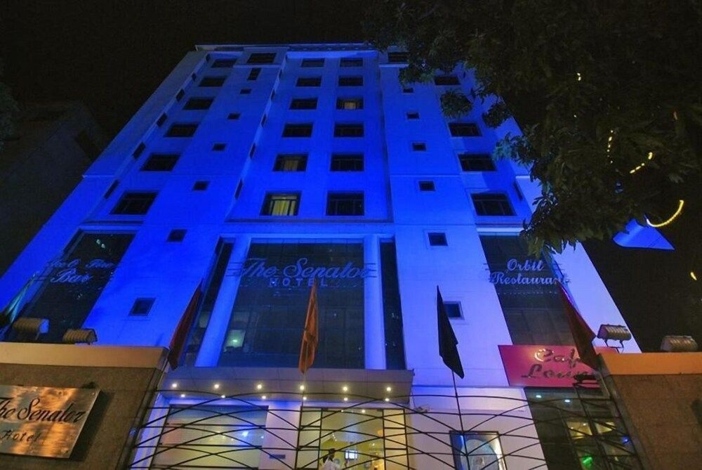 SENATOR HOTEL1