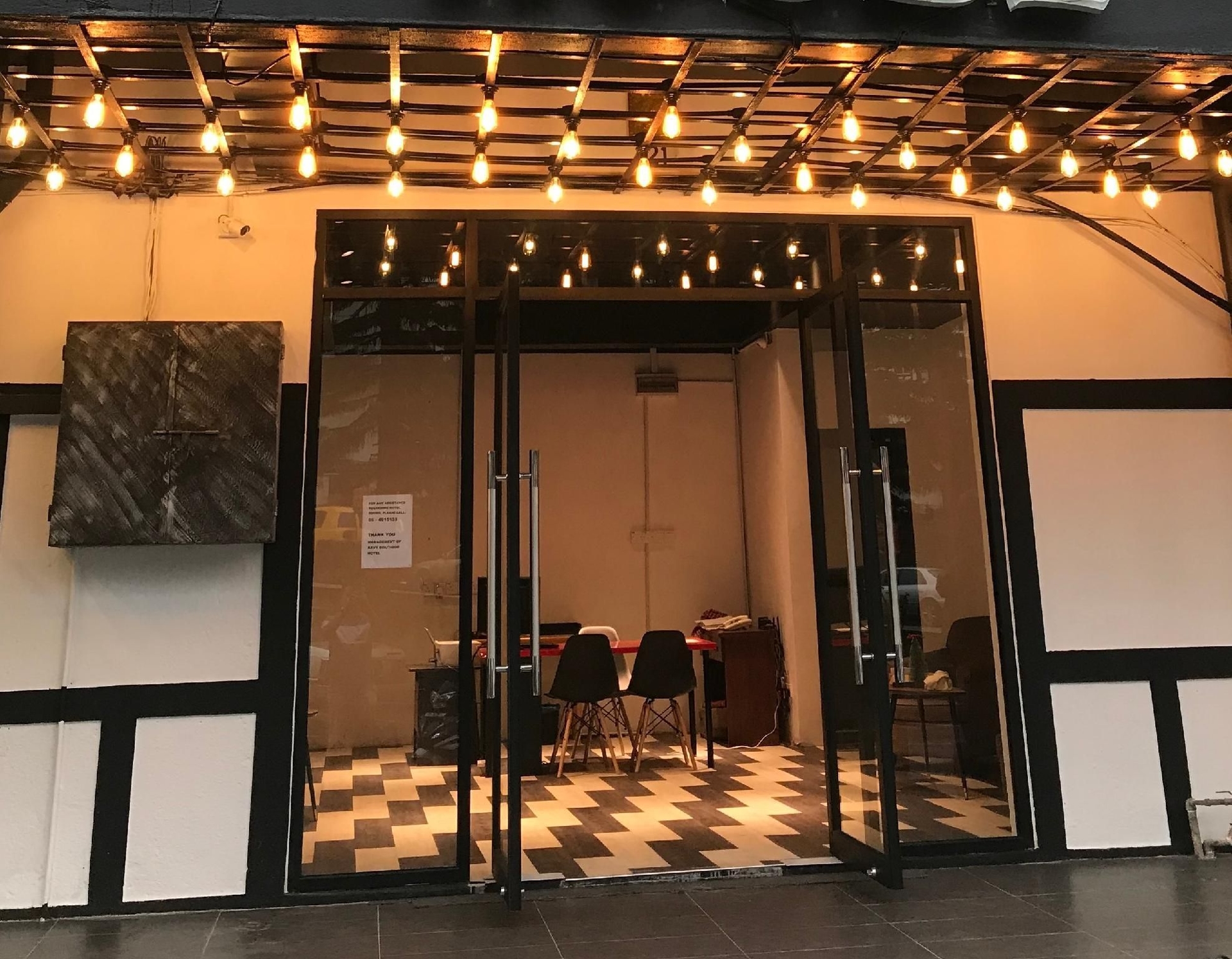คาวี บูติค โฮเต็ล (Kavy Hotel Boutique)0