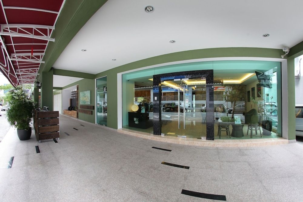 โฮเต็ล ริชบาลิซ (Hotel Richbaliz)1