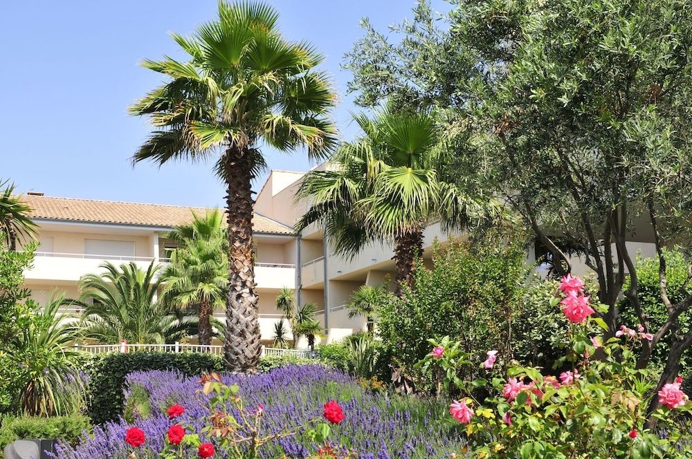 ResidHotel Mayflower1