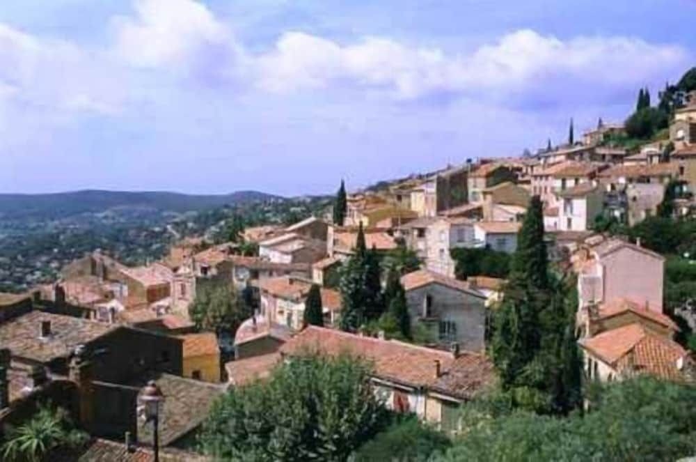 HOSTELLERIE DU CIGALOU0
