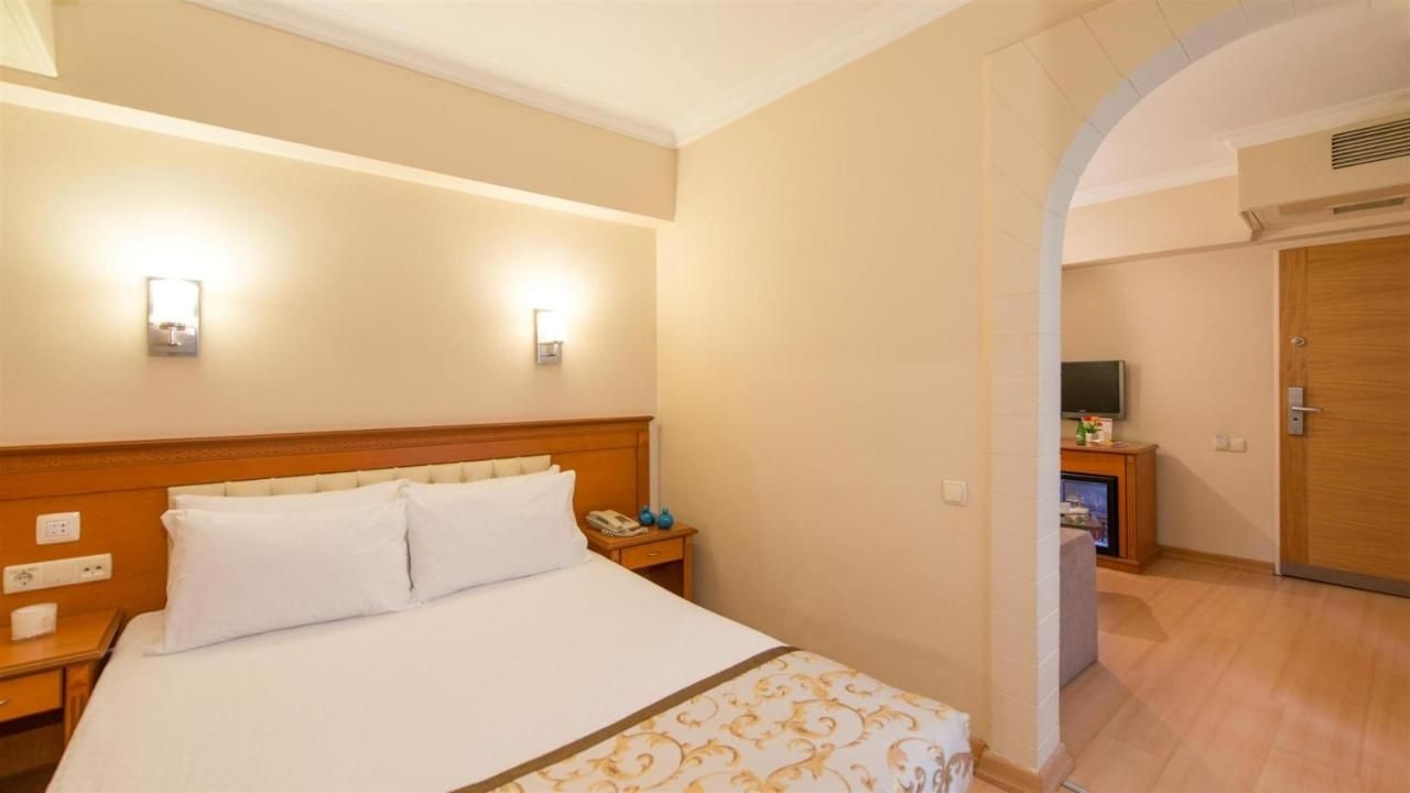 Prestige Hotel3
