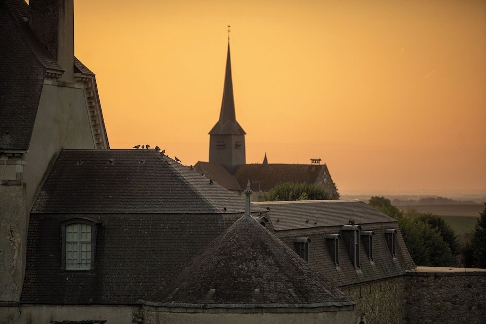 Le Chateau d Etoges0