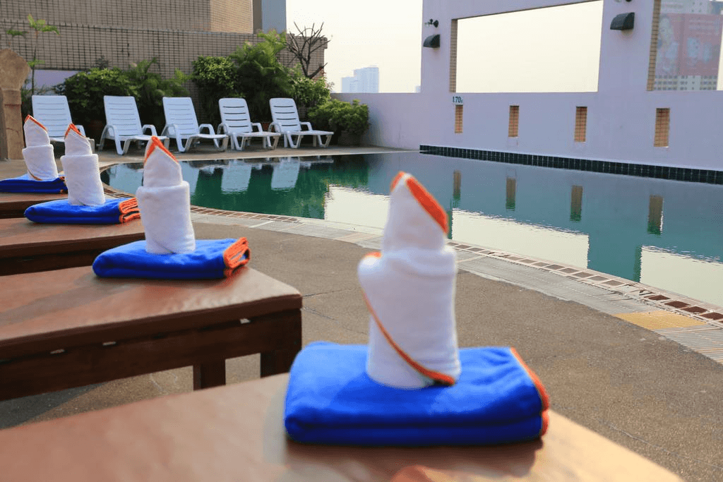 โรงแรมกานมณี พาเลส (Karnmanee Palace Hotel)2