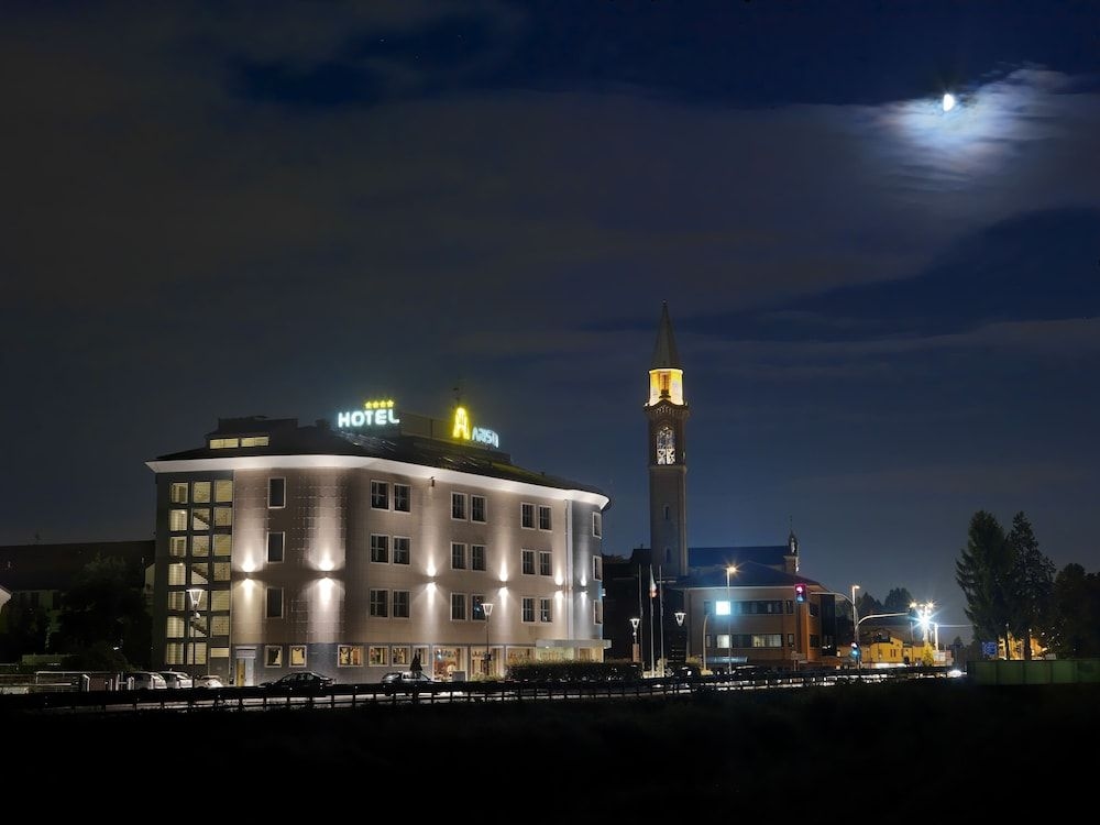 Hotel Ariston0
