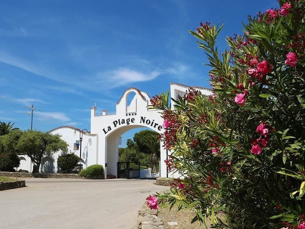 La Plage Noire Resort2