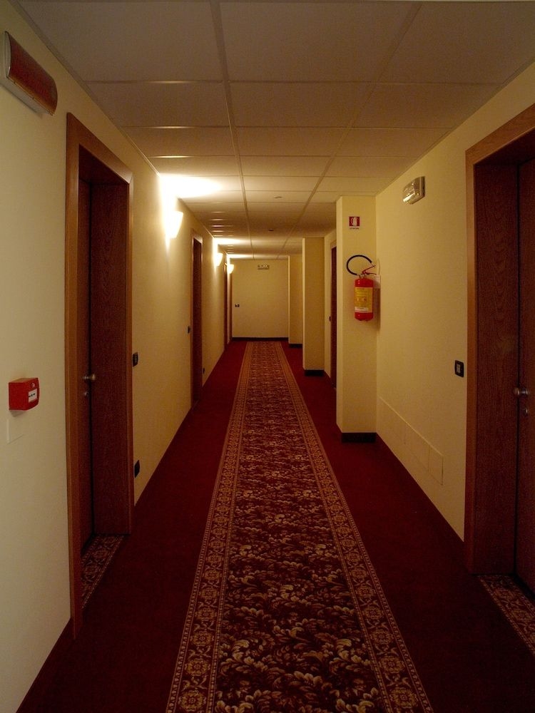 International Hotel4